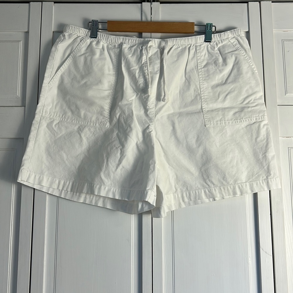 LLBean Chino Elastic & Drawstring Short White Unknown Size estimated @ 20